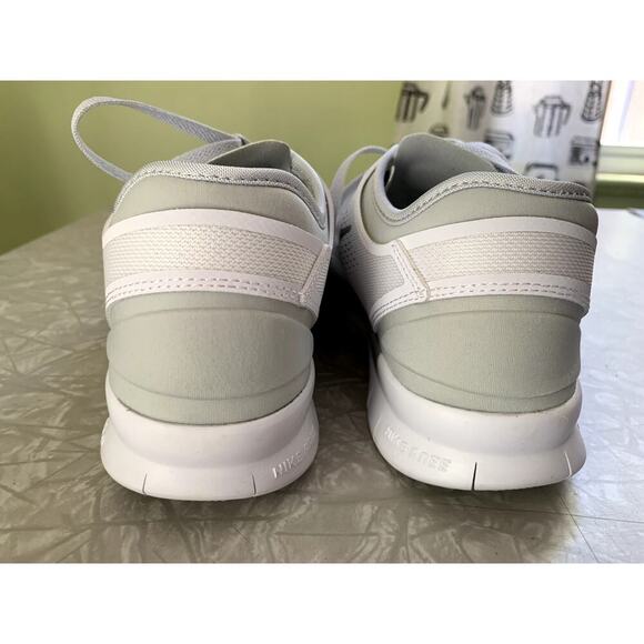 Like New Nike Free White TR Fit 5 Athletic Training Shoes Sneakers Size 8 - Picture 13 of 13